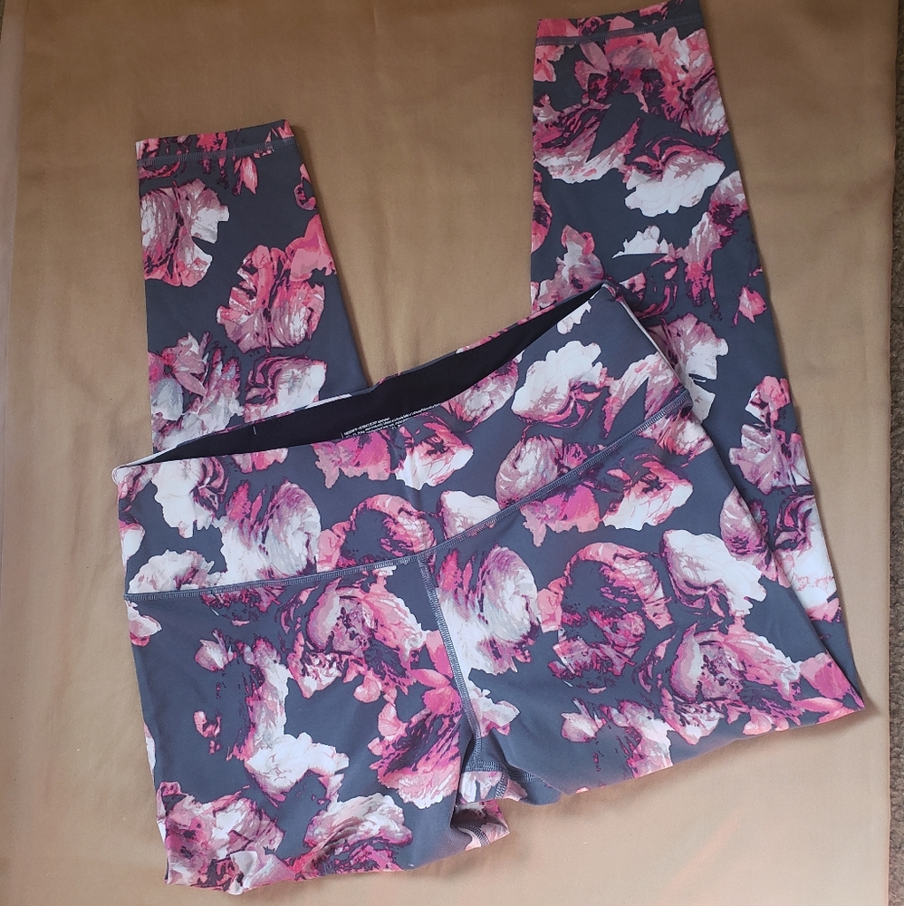 Victoria Sport Knockout Leggings Floral